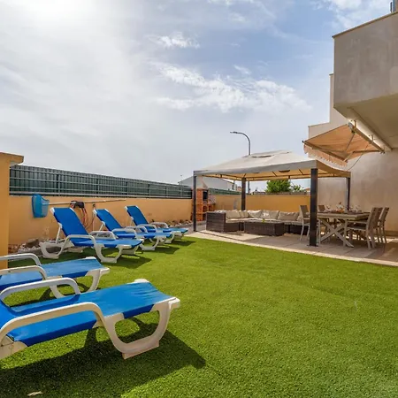 Stunning With Pool