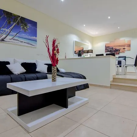 Stunning With Pool Villa