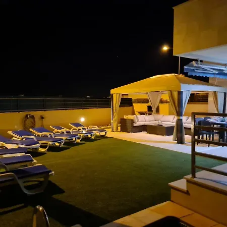 Stunning With Pool * Albufeira