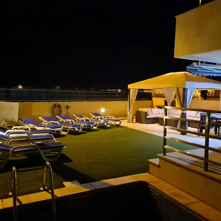 Villa Stunning With Pool *