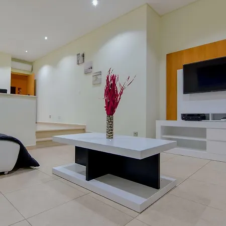 Villa Stunning With Pool Albufeira