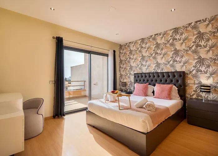 Villa Stunning With Pool Albufeira