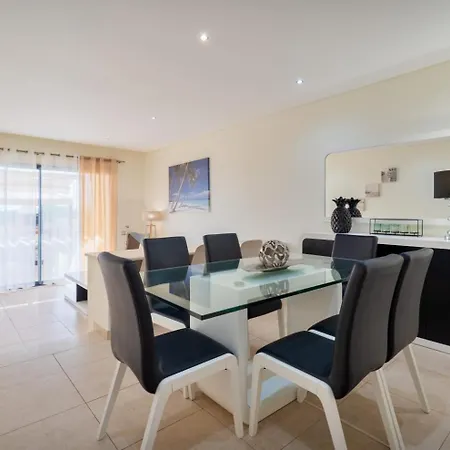 Villa Stunning With Pool